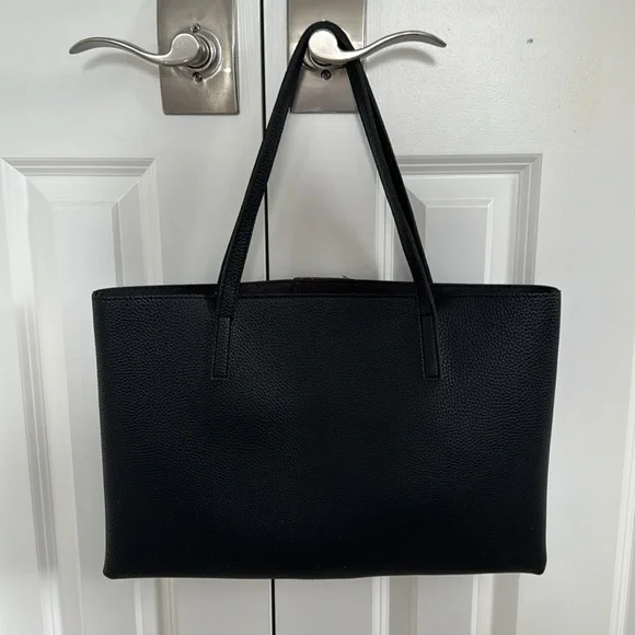 Vince Camuto bag - Picture 2 of 3